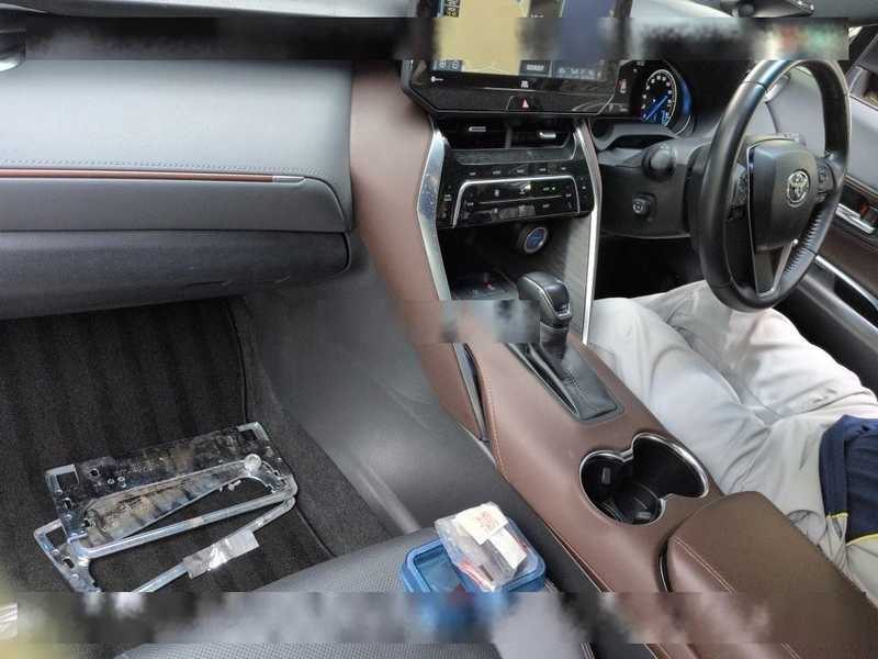 2022 Toyota Harrier 2,5L 2022 Cyprus