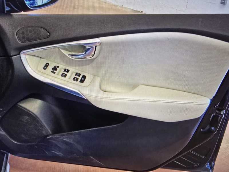 2017 Volvo V40 1,9L 2017 Cyprus