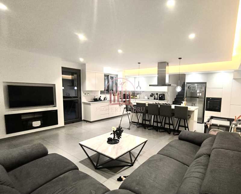 4-bedroom semi-detached for sale