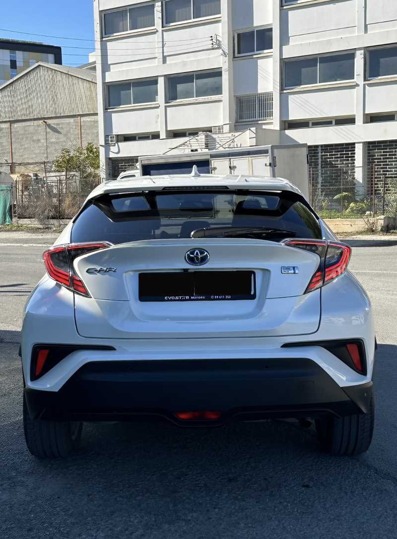 2017 Toyota C-HR 1,8L 2017 Cyprus