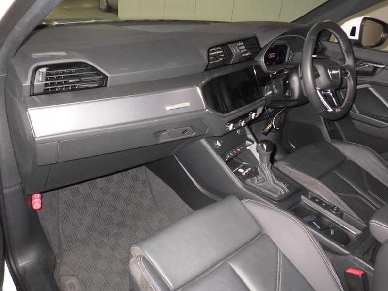 2022 Audi Q3 1,5L 2022 Cyprus
