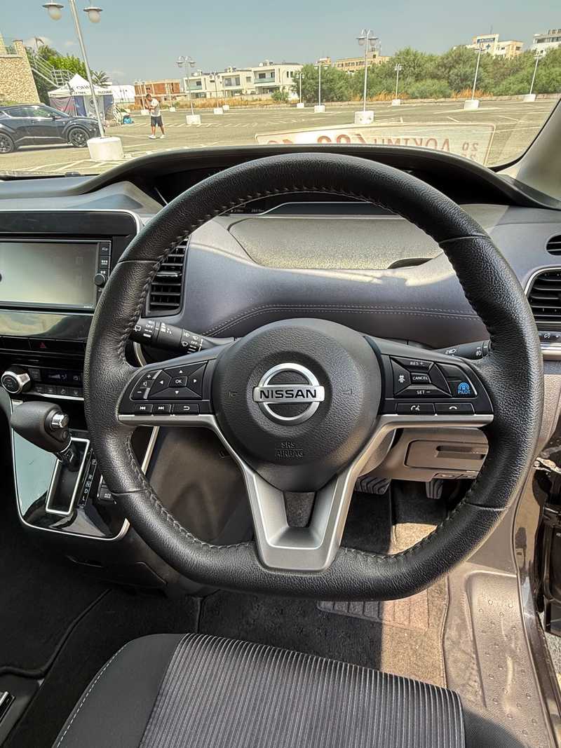 2022 Nissan Serena 2,0L 2022 Cyprus