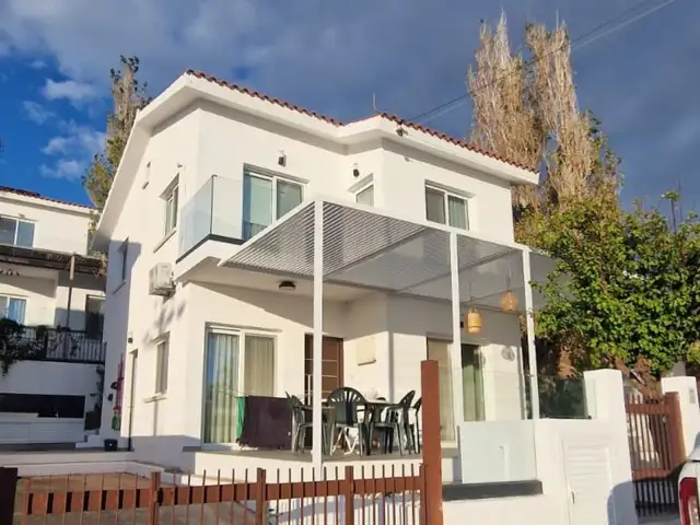 3-bedroom maisonette for sale, Paphos — Pomos