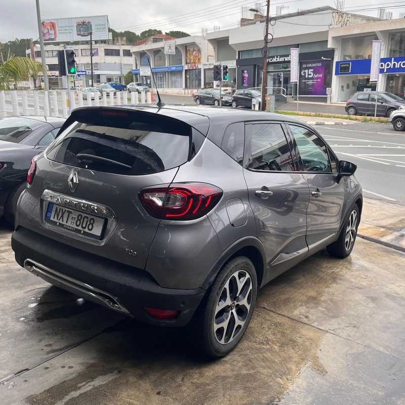 2017 Renault Captur 1,2L 2017 Cyprus