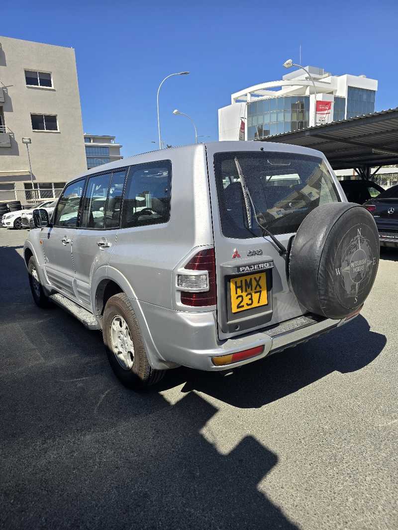 2001 Mitsubishi Pajero 3,2L 2001 Cyprus
