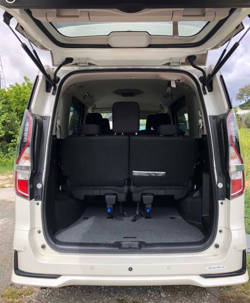 2021 Nissan Serena 2,0L 2021 Cyprus