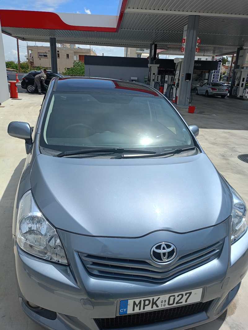 2010 Toyota Verso 2,2L 2010 Cyprus