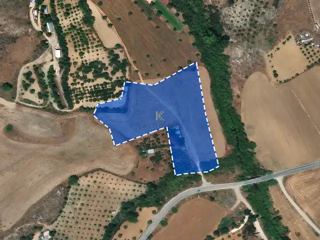 Agricultural Field 10703 m², Larnaca — Mosfiloti