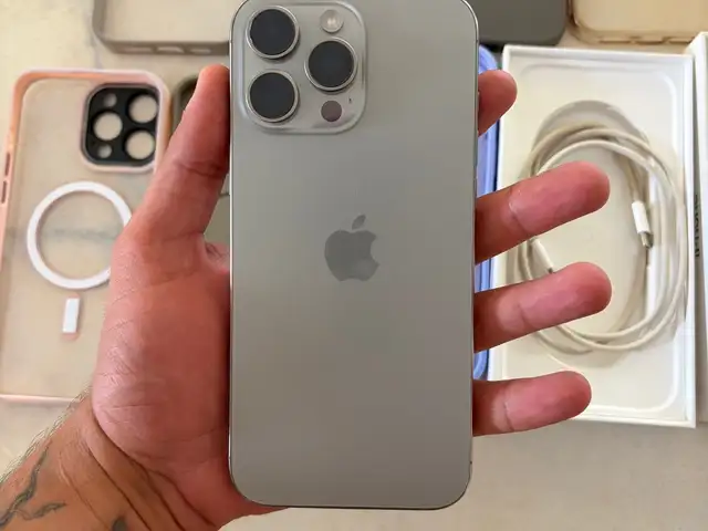 Iphone 16 pro max, Επαρχία Αμμοχώστου — Παραλίμνι