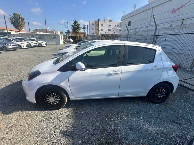2015 Toyota Vitz 1,3L 2015 Cyprus