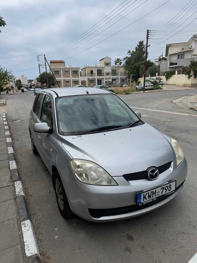 Mazda Demio 1,3L 2006