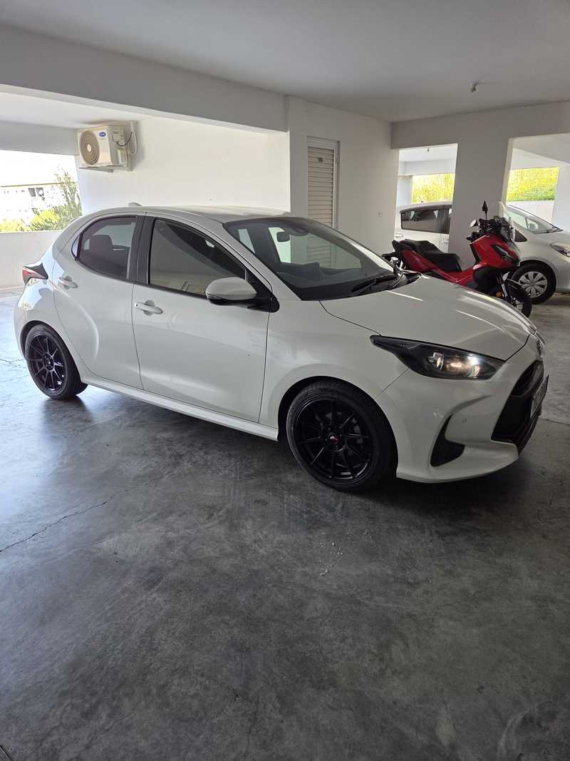 2022 Toyota Yaris 1,5L 2022 Cyprus