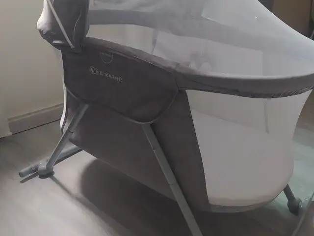 Baby cot / cradle, Επαρχία Λάρνακας — Λάρνακα - Μακένζυ