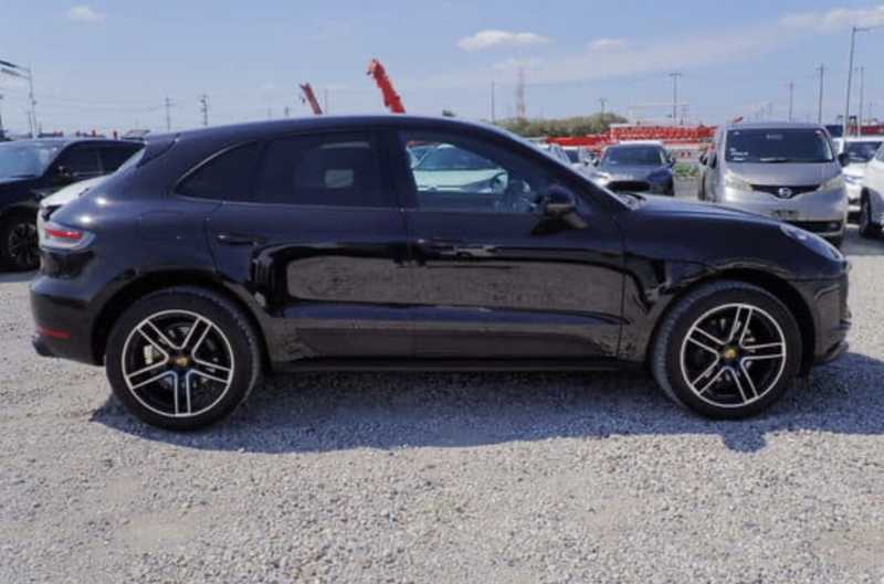 2022 Porsche Macan 2,0L 2022 Cyprus