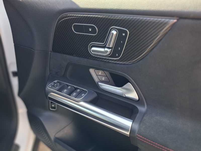 2022 Mercedes-Benz GLA-Class 2,0L 2022 Cyprus