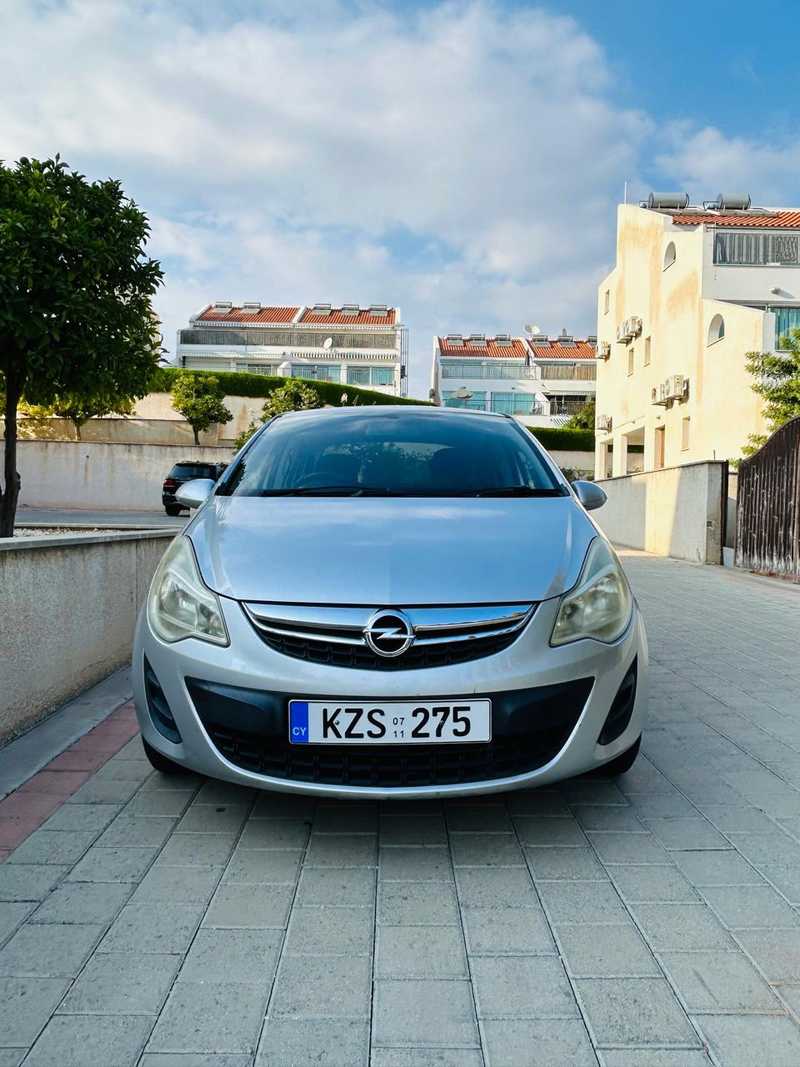 2011 Opel, Vauxhall Astra 1,4L 2011 Cyprus