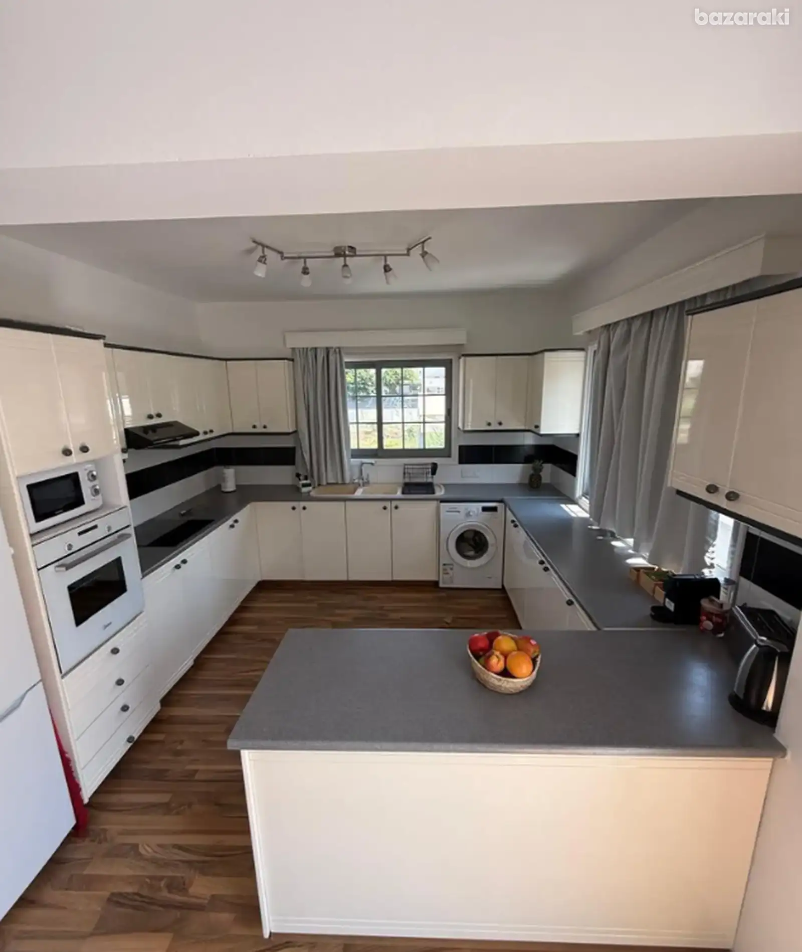 House, 3 bedrooms — 5