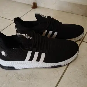 Adidas, Επαρχία Λεμεσού — Λεμεσός - Νεάπολη