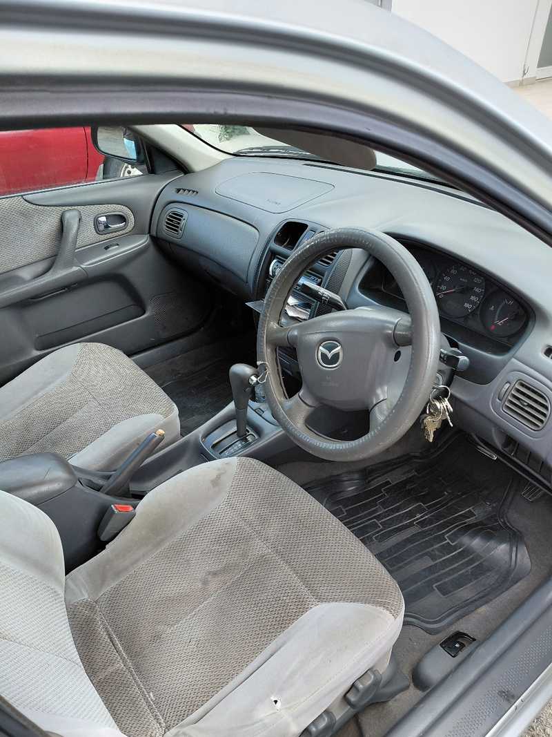 Mazda Familia 1,5L 2000