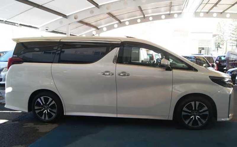 2019 Toyota Alphard 2,5L 2019 Cyprus