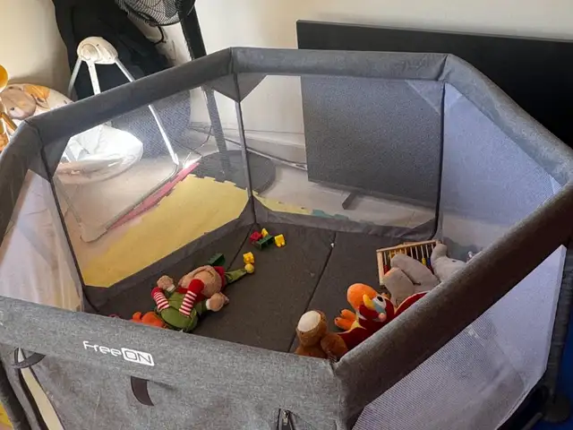Playpen, large , in good condition., Επαρχία Λεμεσού — Πύργος