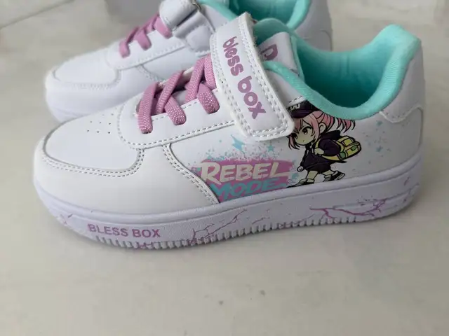 Sneakers, Limassol — Limassol - Neapolis