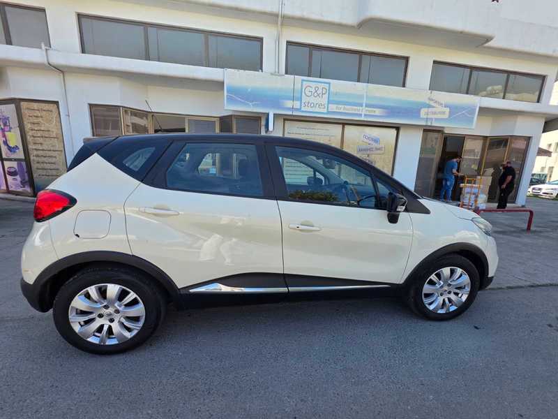 2015 Renault Captur 1,5L 2015 Cyprus