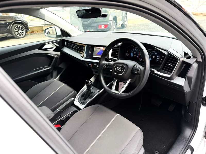 2023 Audi A1 1,0L 2023 Cyprus