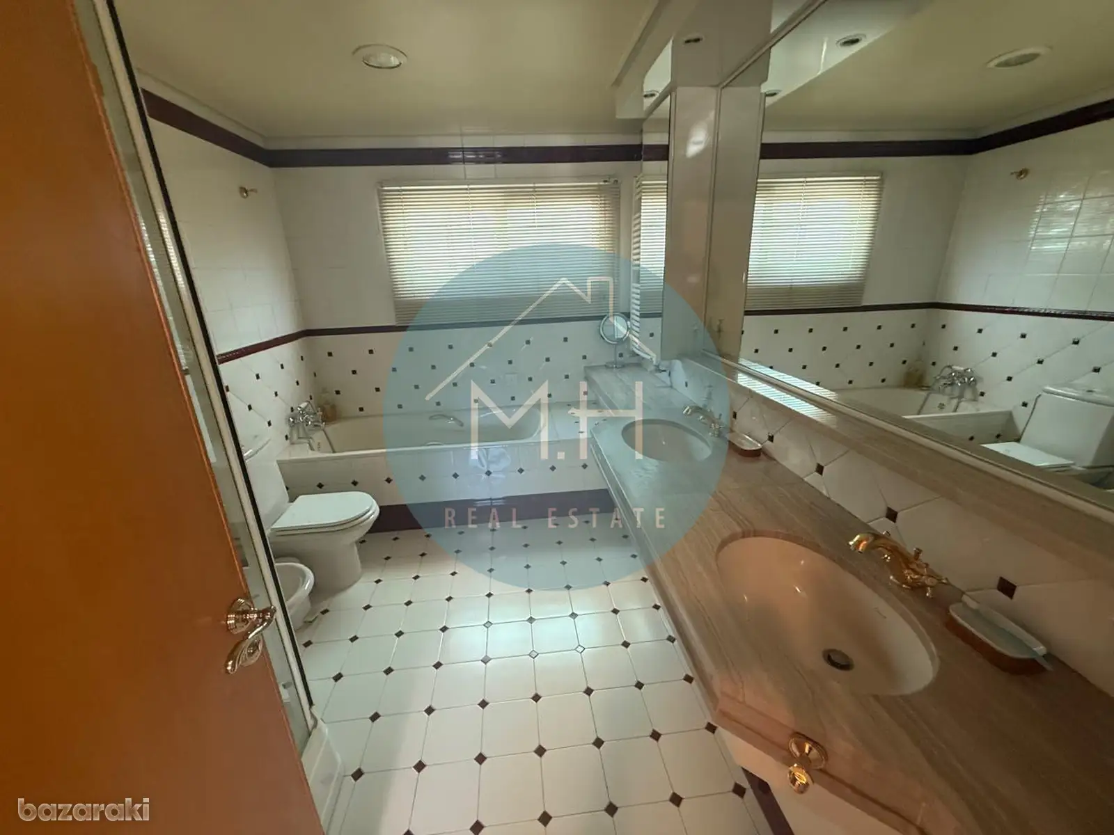 House, 3 bedrooms — 13