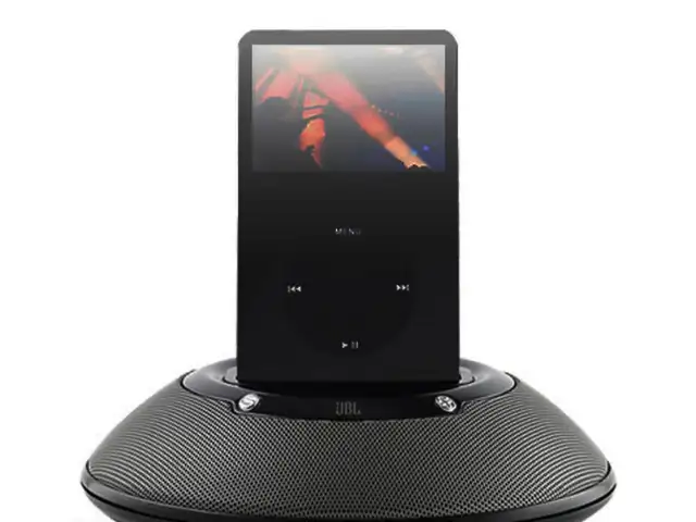 Ipod speaker jbl on stage micro-old charger + usb-c to lightning cable extention, Επαρχία Πάφου — Paphos - Άγιος Θεόδωρος