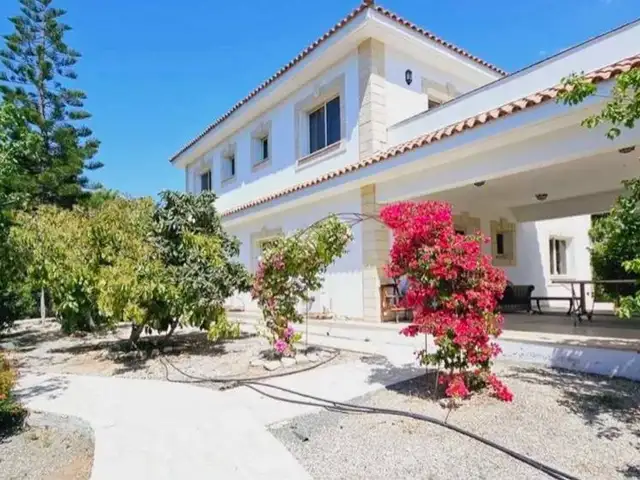 5-bedroom villa for sale, Επαρχία Λεμεσού — Πύργος