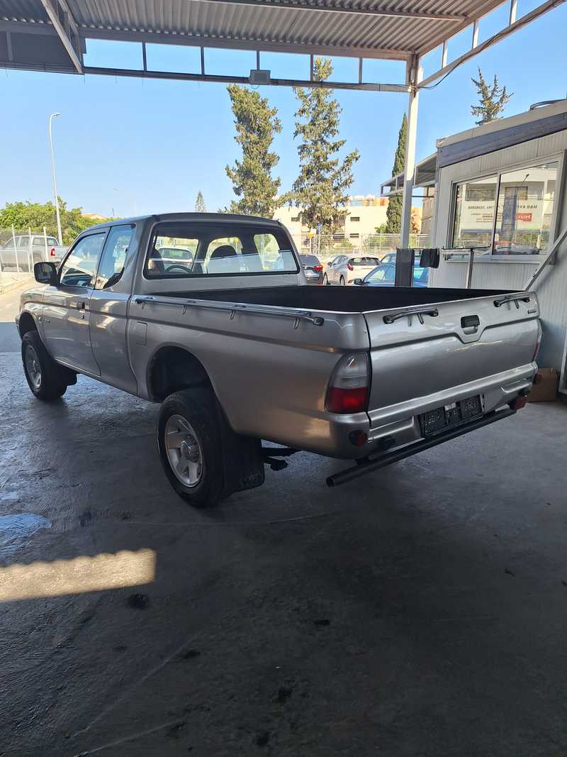 2005 Mitsubishi L200 2,5L 2005 Cyprus