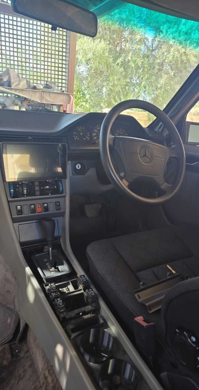 Mercedes-Benz E-Class 3,0L 1988