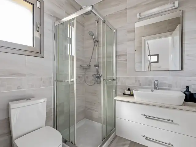 3-bedroom maisonette to rent, Paphos — Paphos - Universal - 9