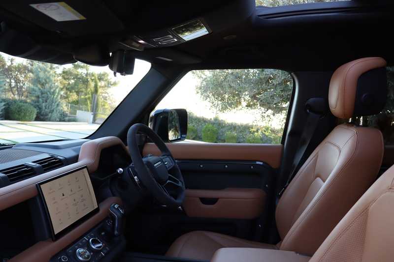 2024 Land Rover Defender 5,0L 2024 Cyprus