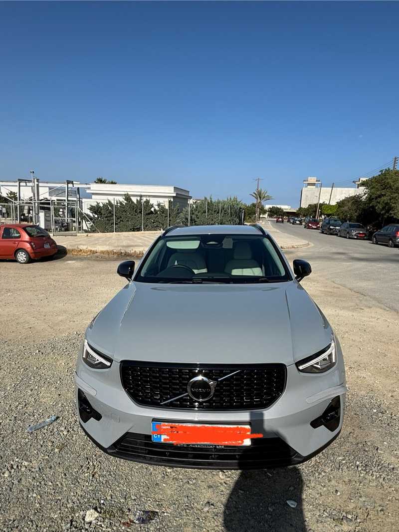 Volvo XC40 2,0L 2024