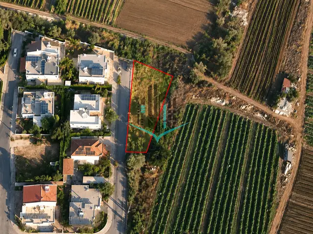Residential Plot 573 m², Επαρχία Λάρνακας — Δρομολαξιά