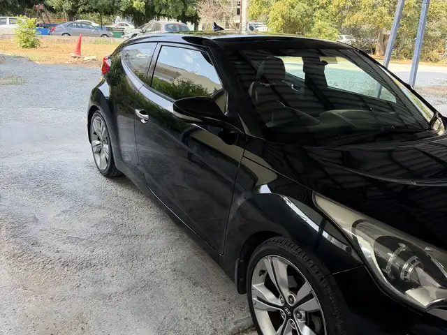 Hyundai Veloster