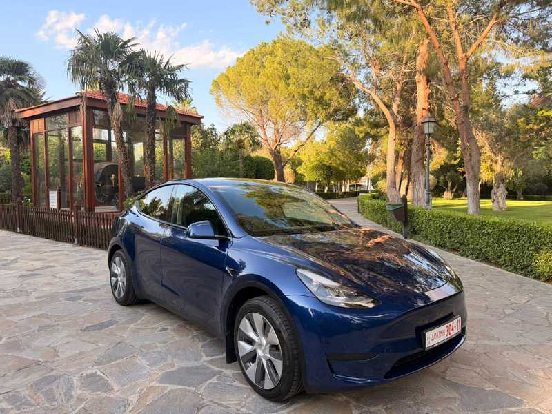 Tesla Model Y Electric 2024