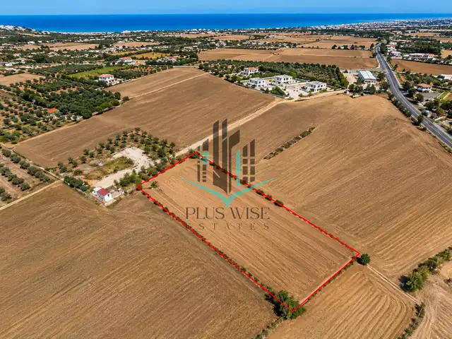 Residential Field 6021 m², Επαρχία Λάρνακας — Δρομολαξιά