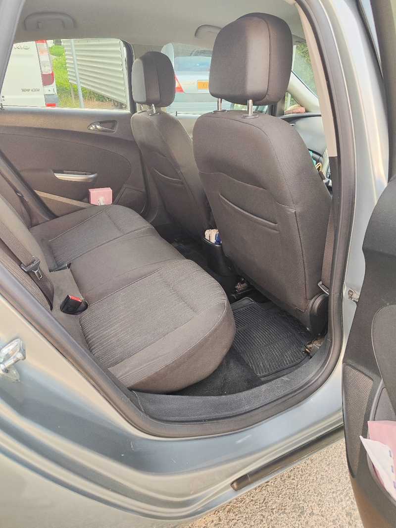 2010 Opel, Vauxhall Astra 1,6L 2010 Cyprus