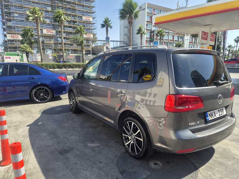 2014 Volkswagen Touran 1,6L 2014 Cyprus