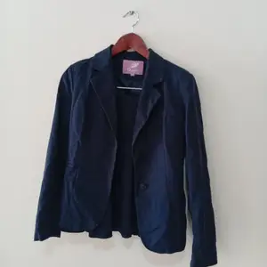 Navy 3-Piece Suit, Επαρχία Λεμεσού — Άγιος Αθανάσιος
