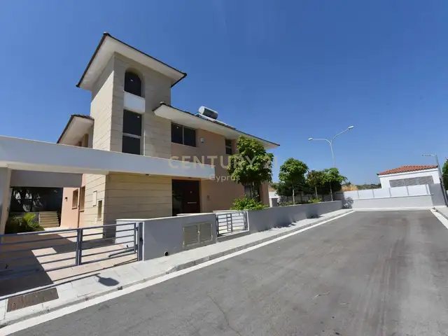 3-bedroom villa for sale, Limassol — Parekklisia Tourist Area