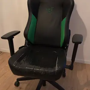 Razer gaming chair, Επαρχία Λεμεσού — Λεμεσός - Άγιος Νικόλαος