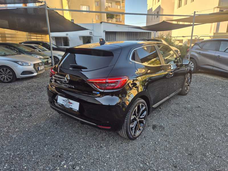 2022 Renault Clio 1,6L 2022 Cyprus