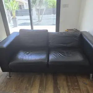 2 x john lewis black leather 2-seater sofa with chrome legs, Επαρχία Πάφου — Κούκλια Πάφου