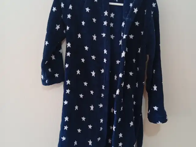 Girls Bathrobe, Limassol — Agios Athanasios