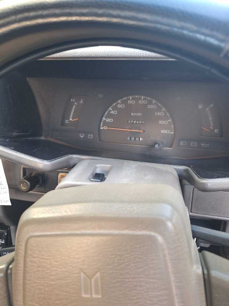 1989 Isuzu Pick-up 2,5L 1989 Cyprus