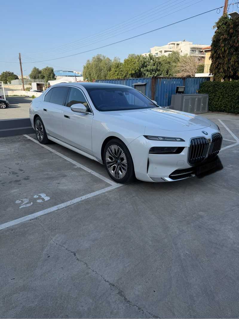 BMW 7-Series 3,0L 2023